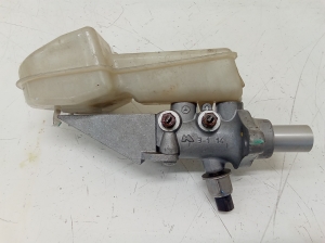 Brake master cylinder - A2514300202
