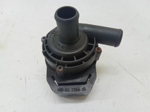 Mercedes Benz R-Class 251 (2006–2017) Auxiliary water pump A1718350064 - 3