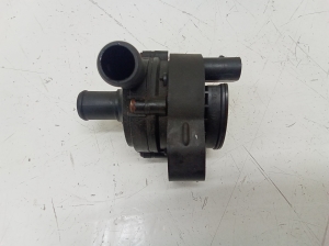 Mercedes Benz R-Class 251 (2006–2017) Auxiliary water pump A1718350064 - 4