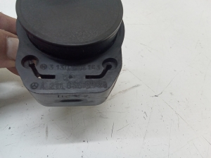 Mercedes Benz R-Class 251 (2006–2017) Auxiliary water pump A1718350064 - 5