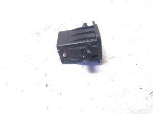 Honda CR-V (2002–2006) Trunk opening switch M08525 - 2