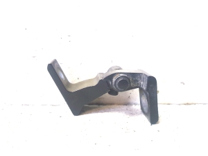Front door lower hinge - 4H0831402A