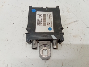 Mercedes Benz R-Class 251 (2006–2017) Antenni võimendi A1648201689 - 3