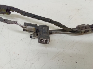 Mercedes Benz R-Class 251 (2006–2017) Frontscheibenwaschdüse A251860 - 3