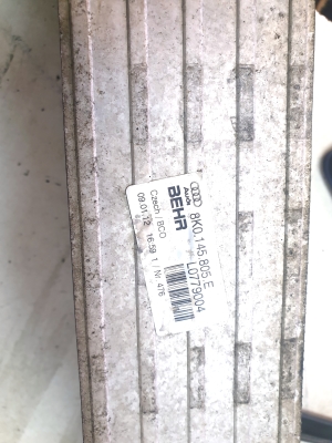 AUDI A7 (2010–2018) Vahejahuti radiaator 8K0145805E - 4