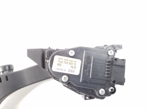 Porsche Cayenne (2010–2017) Accelerator pedal 7L0723507D - 2