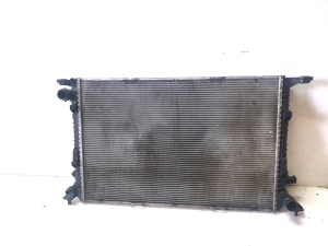 AUDI A7 (2010–2018) Cooling radiator 8K0121251H - 5