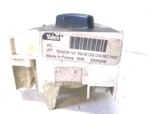 Peugeot Partner I (1996–2008) Heater control panel M49030549B - 3
