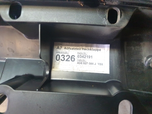 AUDI A7 (2010–2018) Trunk lid molding 4G8827086 - 3