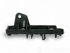   Front bumper bracket  - 622401565R 