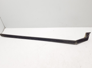 Kia Niro EX (2022–2026) Windshield pillar outer molding - 2