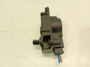 Opel Astra K (2015–2021) Salongi soojenduse klapi mootor 2606184C - 3