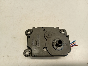Opel Astra K (2015–2021) Salongi soojenduse klapi mootor 2606184A - 4