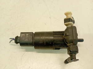   Front windshield washer pump  - 84139203 