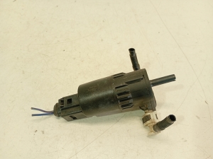 Opel Astra K (2015–2021) Front windshield washer pump 84139203 - 3