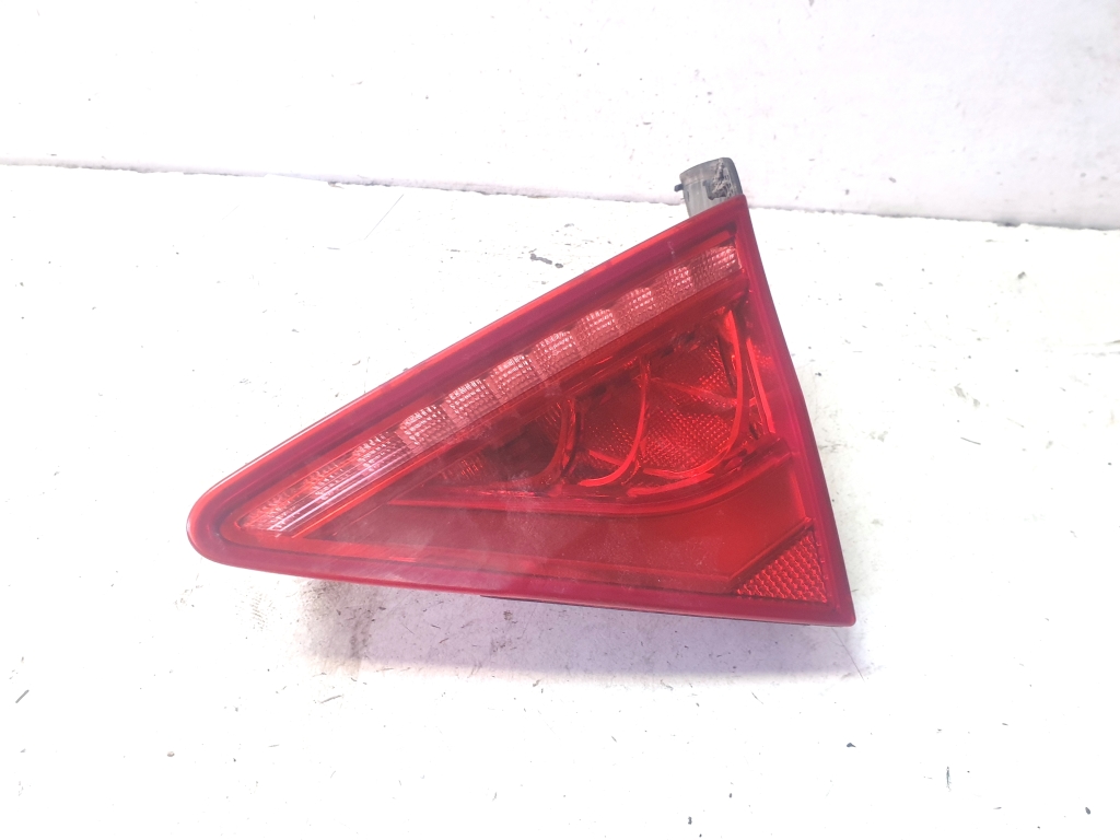 AUDI A7 (2010–2018) Tail light on trunk lid 4G8945094 AUDI A7 (2010–2018) Tail light on trunk lid 4G8945094