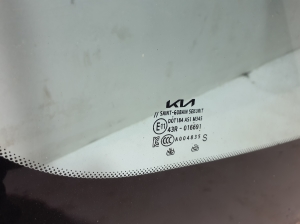 Kia Niro EX (2022–2026) Windshield - 2