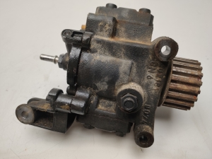 Mercedes Benz A-Class 176 (2012–2018) Fuel pump A2C89877300 - 2