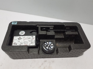   Trunk tool tray and its parts  - 09149AT900 