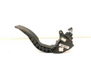 Opel Vivaro B (2014–2019) Gaspedal 180027179R - 4