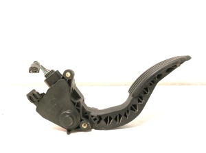   Accelerator pedal  - 180027179R 