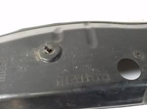 Mercedes Benz E-Class W207 (2009–2017) Sonstiges Teil des vorderen Kotflügels A2078890225 - 3