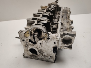 Mercedes Benz A-Class 176 (2012–2018) Cylinder head 110428257R - 5