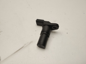 Mercedes Benz A-Class 176 (2012–2018) Crankshaft position sensor 8200885209 - 3