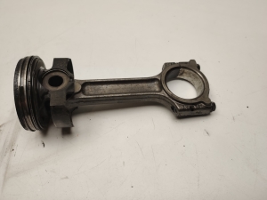 Mercedes Benz A-Class 176 (2012–2018) Keps A6070302100 - 2
