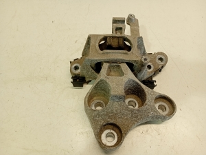   Gearbox mount  - 39004957 