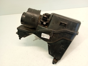 Opel Astra K (2015–2021) Õhufiltri korpus ja selle osad 42627430 - 4