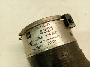 Opel Astra K (2015–2021) Vahejahuti voolik 39014321 - 3