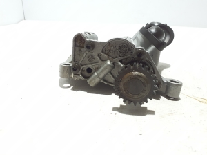 AUDI A3 8V (2012–2020) Õlipump 06H115105 - 4
