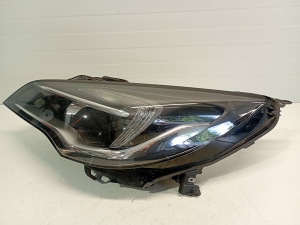 Opel Astra K (2015–2021) Esituli 39158007 - 4