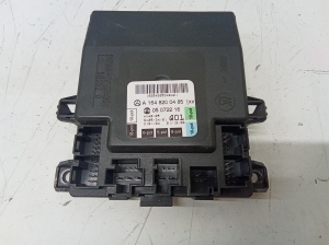 Priekšējo durvju vadības bloks - A1648200485