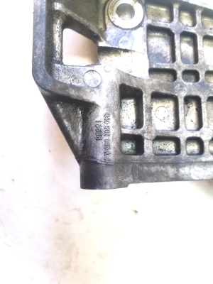 AUDI A7 (2010–2018) Engine bracket 059903143AJ - 4