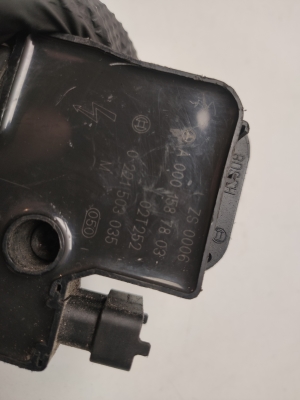 Mercedes Benz S-Class 220 (1998–2005) Süütepool A0001587803 - 2