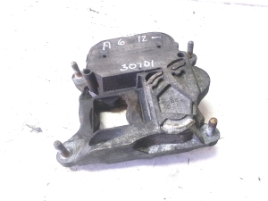 AUDI A7 (2010–2018) Gearbox mount 4G0399153 - 2