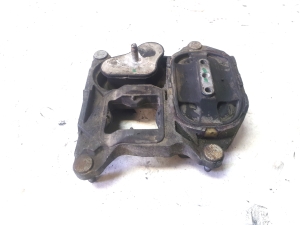 AUDI A7 (2010–2018) Gearbox mount 4G0399153 - 3