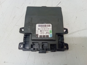 Priekšējo durvju vadības bloks - A1648200385