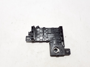 Polestar 2 II (2021–2026) Plussjuhtme klemm 32359043 - 3