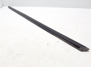 Polestar 2 II (2021–2026) Esiukse klaasi välimine liist 31108675 - 3