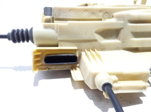 Polestar 2 II (2021–2026) Rear side door lock 32131414 - 2
