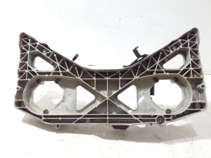 Polestar 2 II (2021–2026) Mootori kinnitus 32388621 - 3