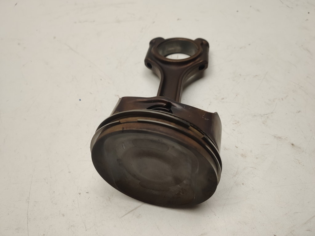Mercedes Benz S-Class 220 (1998–2005) Keps A1130300420 Mercedes Benz S-Class 220 (1998–2005) Keps A1130300420