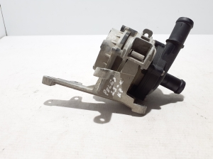 Polestar 2 II (2021–2026) Tsirkulatsioonipump 32135207 - 2