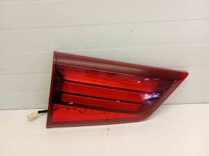   Tail light on trunk lid  - 8331A179 