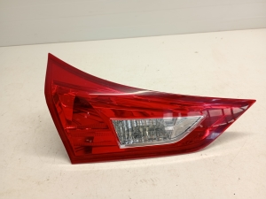 Tail light on trunk lid - 8159402460
