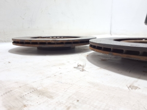 Polestar 2 II (2021–2026) Tagumine piduriketas 32329116 - 2