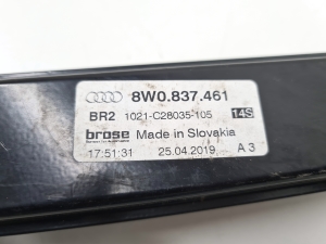 AUDI A4 B9 (2015–2026) Front door window regulator 8W0837461 - 2